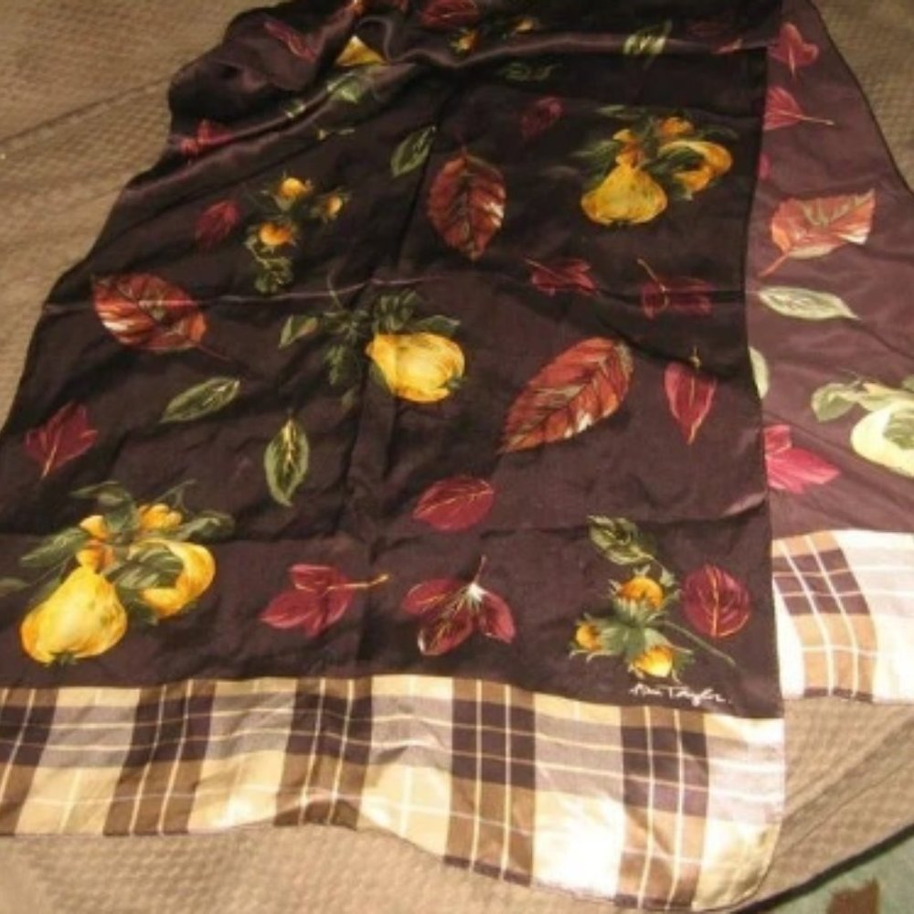 ❤️Gorgeous ANN TAYLOR LEAVES AND PEARS FALL Theme Shawl Scarf 54x17